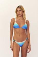 Cargar imagen en el visor de la galería, Model Front: Blueman Sostén Top Degrade-Summer Ubatuba