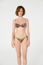 Cargar imagen en el visor de la galería, Model Front: Blueman Sostén Top Chandon Tahiti Banana Pop