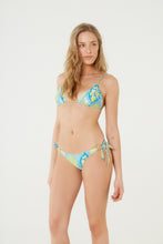 Cargar imagen en el visor de la galería, Model Front: Blueman Sostén Top Triangle Angel Polen
