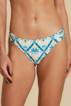 Cargar imagen en el visor de la galería, Gallery: Blueman Bragas Bottom Azulejo New-Pacifico