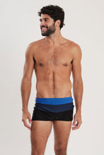 Cargar imagen en el visor de la galería, Model Front: Blueman Sunga / Boxer Sunga Army Crepusculo Bicolor Azul