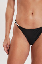 Cargar imagen en el visor de la galería, Image 05: Blueman Bragas Bottom Preto Macrame-Ponto-Basico
