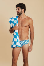 Cargar imagen en el visor de la galería, Model Front: Blueman Toalla De Playa Toalha Xadrez