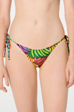 Cargar imagen en el visor de la galería, Gallery: Blueman Bragas Bottom Chandon Tahiti Banana Pop