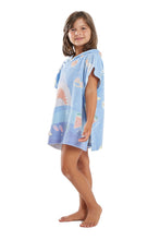 Cargar imagen en el visor de la galería, Image 02: Blueman Toalla De Playa Poncho Mini Surfer Sticker