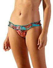 Cargar imagen en el visor de la galería, Gallery: Blueman Bragas Bottom Mel Vanuatu