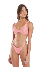 Cargar imagen en el visor de la galería, Model Front: Blueman Sostén Top Fox Textura Shine Light