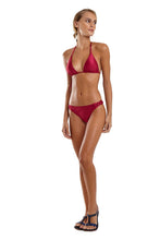 Cargar imagen en el visor de la galería, Model Front: Blueman Sostén Top Max Macrame Liso Rosa