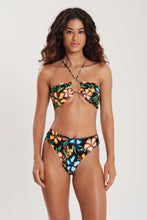 Cargar imagen en el visor de la galería, Model Front: Blueman Bragas Bottom Coquetel Cannes