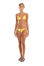 Cargar imagen en el visor de la galería, Model Front: Blueman Bragas Bottom Mel Nasca