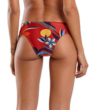 Cargar imagen en el visor de la galería, Model Back: Blueman Bragas Bottom Sum Havana