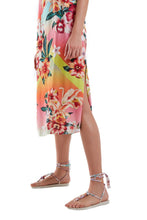 Cargar imagen en el visor de la galería, Image 04: Blueman Midi Dress Mikaela Flower Power