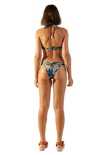Cargar imagen en el visor de la galería, Model Back: Blueman Sostén Top Ibiza Arta