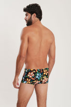 Cargar imagen en el visor de la galería, Model Back: Blueman Sunga / Boxer Sunga Army Coquetel