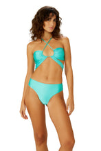 Cargar imagen en el visor de la galería, Model Front: Blueman Bragas Bottom Turquesa Cannes
