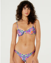 Cargar imagen en el visor de la galería, Gallery: Blueman Conjunto High Pepe Pepe Apiculae