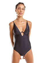 Cargar imagen en el visor de la galería, Image 02: Blueman Una Pieza Maio Fox Preto