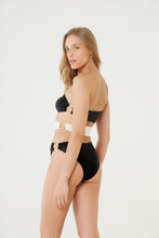 Cargar imagen en el visor de la galería, Model Back: Blueman Una Pieza Maio Missy Color Ver24 Preto