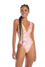 Cargar imagen en el visor de la galería, Model Front: Blueman Una Pieza Maio Noronha Energia