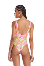 Cargar imagen en el visor de la galería, Model Back: Blueman Una Pieza Maio Noronha Energia