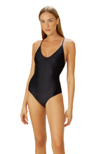 Cargar imagen en el visor de la galería, Model Front: Blueman Una Pieza Maio Preto Jolie