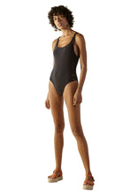Cargar imagen en el visor de la galería, Model Front: Blueman Una Pieza Paris Preto