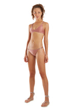 Cargar imagen en el visor de la galería, Model Front: Blueman Conjunto Ploc Marrom