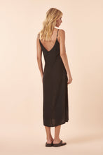Cargar imagen en el visor de la galería, Model Back: Blueman Midi Dress Musa Midi Rafaela
