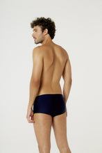 Cargar imagen en el visor de la galería, Model Back: Blueman Sunga / Boxer Sunga Berlim Liso Preto V24
