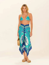 Cargar imagen en el visor de la galería, Model Front: Blueman Falda De Playa Saia Canga Pescado

