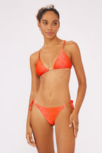 Cargar imagen en el visor de la galería, Model Front: Blueman Conjunto Set Laranja-Barreirinhas Egito New-Inside
