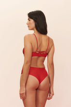 Cargar imagen en el visor de la galería, Model Back: Blueman Bragas Bottom Vermelho Canes
