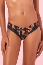 Cargar imagen en el visor de la galería, Gallery: Blueman Bragas Bottom Aina Cancun
