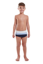 Cargar imagen en el visor de la galería, Model Front: Blueman Traje De Baño Chico Sunga Army Crepusculo Fresh Marinho Inf
