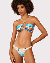 Cargar imagen en el visor de la galería, Model Front: Blueman Sostén Top Canoa-Quebrada Surfista
