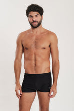 Cargar imagen en el visor de la galería, Model Front: Blueman Sunga / Boxer Sunga Berlim Cairo Fit Preto
