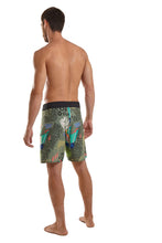 Cargar imagen en el visor de la galería, Model Back: Blueman Pantalones Cortos De Surf Bermuda Midi Pkt Praia Florestinha Verde
