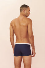 Cargar imagen en el visor de la galería, Model Back: Blueman Sunga / Boxer Sunga New Berlim Bicolor Azul-Marinho

