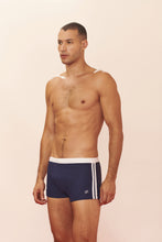 Cargar imagen en el visor de la galería, Model Front: Blueman Sunga / Boxer Sunga New Berlim Bicolor Azul-Marinho
