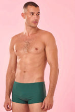 Cargar imagen en el visor de la galería, Model Front: Blueman Sunga / Boxer Sunga Army Verde

