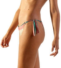 Cargar imagen en el visor de la galería, Image 10: Blueman Bragas Bottom Beach Polinesia
