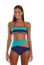 Cargar imagen en el visor de la galería, Model Front: Blueman Bragas Bottom Polinesia Azul Marinho
