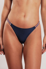 Cargar imagen en el visor de la galería, Gallery: Blueman Bragas Bottom Navy-Blue Escama
