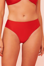 Cargar imagen en el visor de la galería, Gallery: Blueman Bragas Bottom Vermelho Canes
