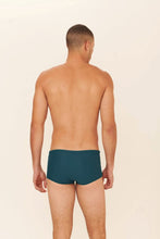 Cargar imagen en el visor de la galería, Model Back: Blueman Sunga / Boxer Sunga Army Fit Liso Verde
