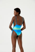 Cargar imagen en el visor de la galería, Model Back: Blueman Una Pieza Maio Antonella Degrade Sky

