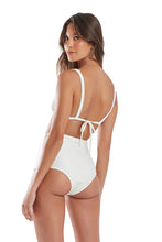 Cargar imagen en el visor de la galería, Model Back: Blueman Sostén Top Bordado Rechilieu Off White
