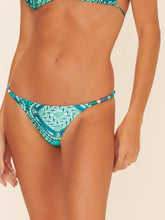 Cargar imagen en el visor de la galería, Gallery: Blueman Bragas Bottom Candy Pescado
