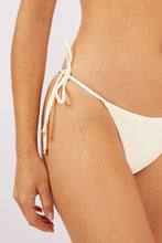 Cargar imagen en el visor de la galería, Image 05: Blueman Bragas Bottom Perola New-Inside
