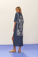 Cargar imagen en el visor de la galería, Model Back: Blueman Caftán / Cubrir Kaftan Dress Seiva-Doce-Azul
